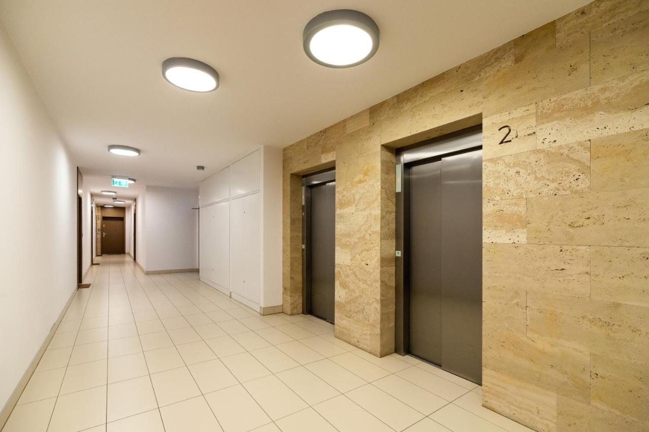 Apartments Cystersow Cracow By Noclegi Renters Красков Екстериор снимка